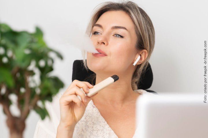 Cigarro eletrônico faz mal para os dentes e para a saúde bucal? cigarro eletrônico
