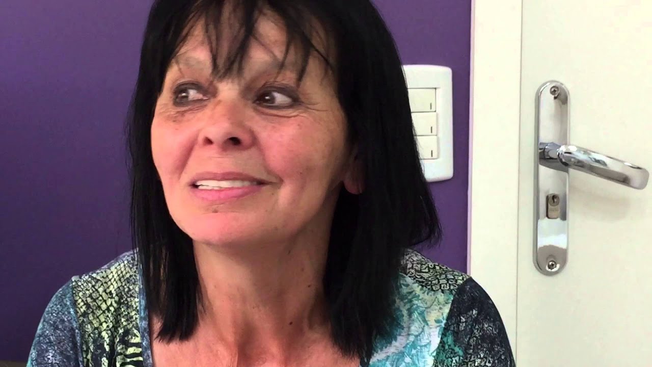 Video de Implante Dentário Total : Depoimento de Paciente